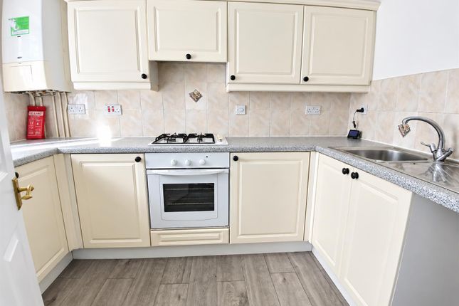 5, Queens Court, Queens Road, Nuneaton photo 3