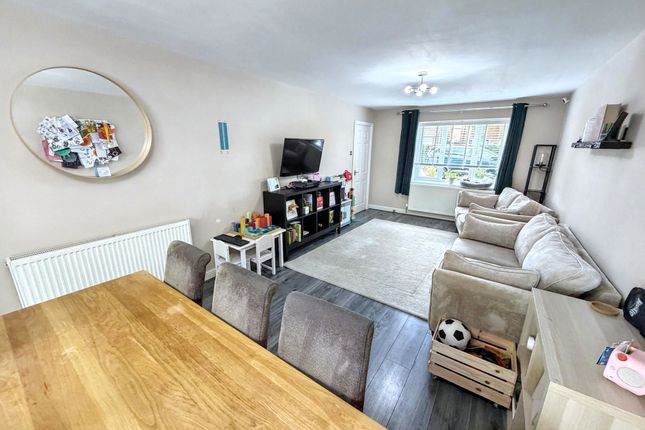 47, Moor Park Court, North Shields photo 4