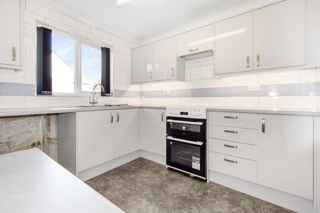 3, Kings Court, Leyland photo 4