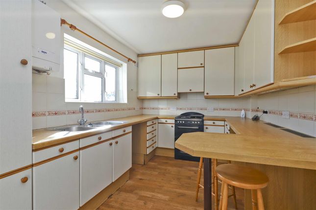 27, Cordingley Road, Ruislip photo 2