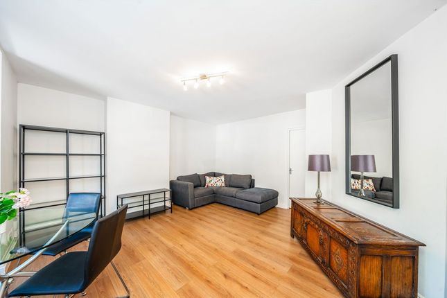 Ground Floor Flat, 138, Darwin Road, London photo 2