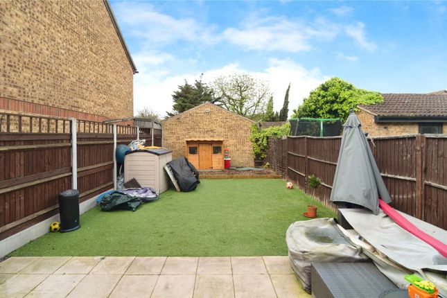 End terrace house for sale in Oakley Close, Grays