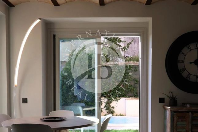 Villa for sale in Montelupone, Marche, 62010, Italy