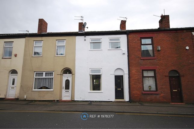 Terraced house to rent in High Street, Atherton, Manchester M46