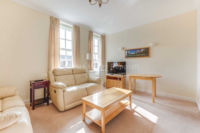 Flat for sale in Cannon Hill, London