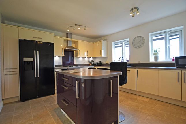 Thumbnail Town house to rent in Four Chimneys Crescent, Hampton Vale, Peterborough