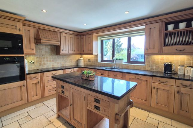 42 Ibstock Road, Coalville photo 4
