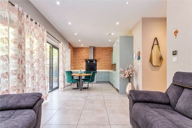 Normanton Road, Surrey photo 3