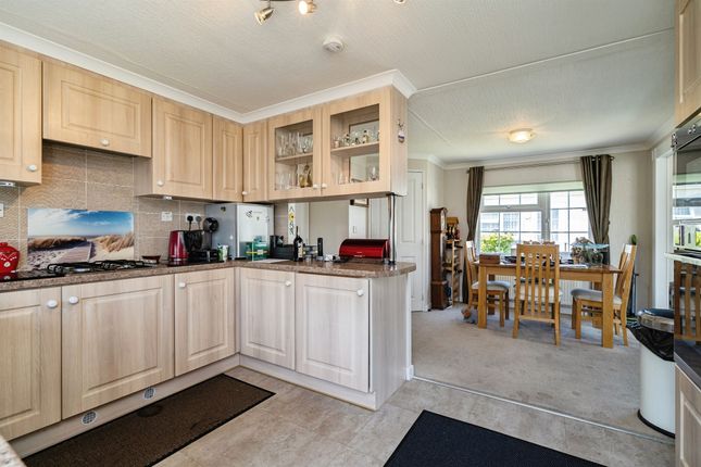 24, Waveney Park, Stuston Road, Diss photo 2