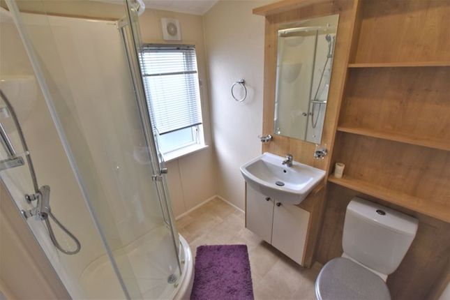 Mobile/park home for sale in Barlings Lane, Langworth, Lincoln