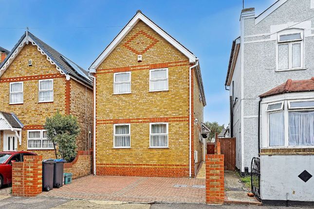 Thumbnail Detached house to rent in Worthington Road, Tolworth, Surbiton