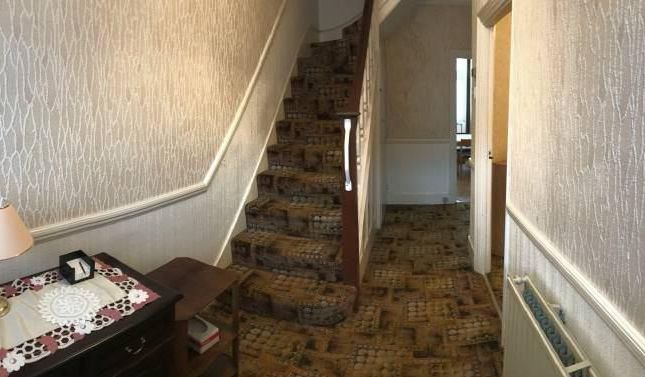 46V, Hurstbourne Gardens, Barking photo 4