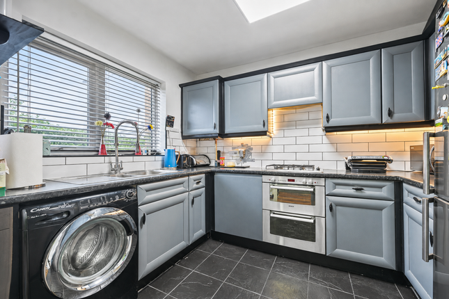 20, Taywood Road, Northolt photo 4