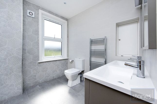 54B, Chapter Road, London photo 4