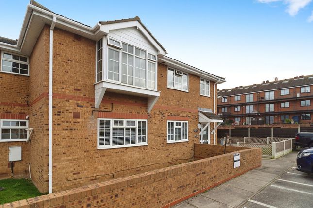 1-bed flat on Flat FLAT 3, MELVILLE COURT, Victoria Road, Southend-on-sea, £170,000