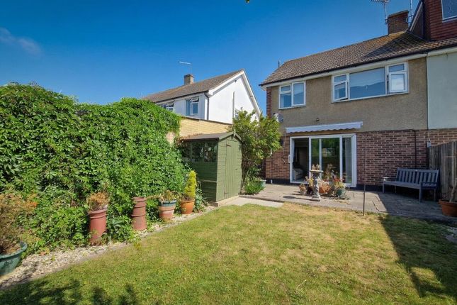 011, Oakhurst Road, Rayleigh photo 4