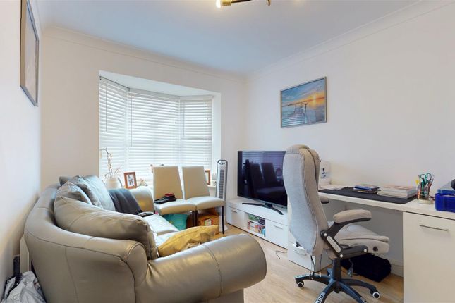 24A, Clifton Moor, Milton Keynes photo 4