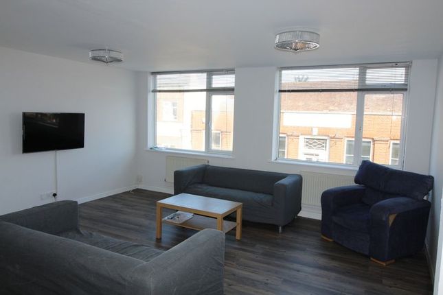 Flat to rent in Waterloo Road, Winton, Bournemouth