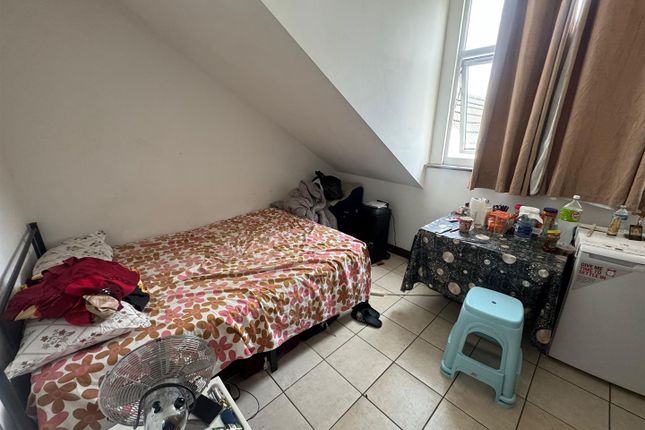 3 Bed Flat - King Street Southall