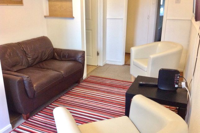 Flat to rent in Greetham Street, Southsea