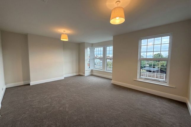 92b Marine Road, Prestatyn photo 2
