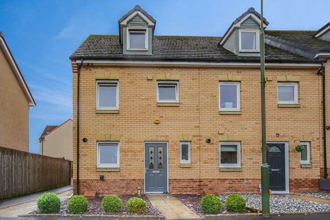 Town house to rent in Russell Way, Wester Inch Village, Bathgate EH48