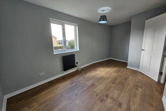 Flat for sale in Spinnaker Close, Barking