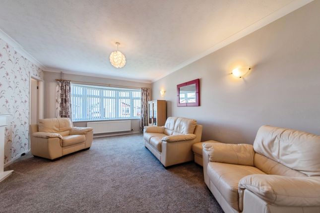17, Canterbury Drive, Lincoln photo 4