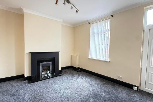 163 Kirkby Road, Pontefract photo 3