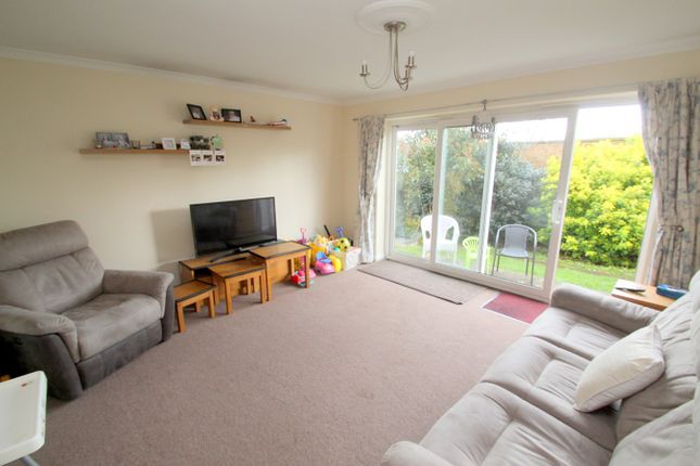 Flat for sale in Laleham Road, Staines-Upon-Thames