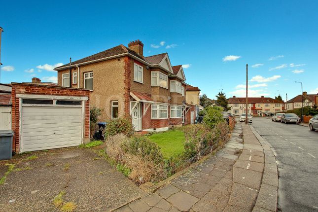7, Lewis Crescent, London photo 2