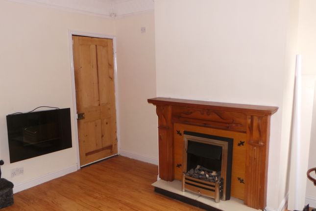 Terraced house to rent in Mount Pleasant, Redditch