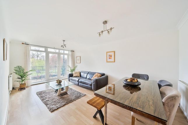 Flat for sale in Lady Aylesford Avenue, Stanmore
