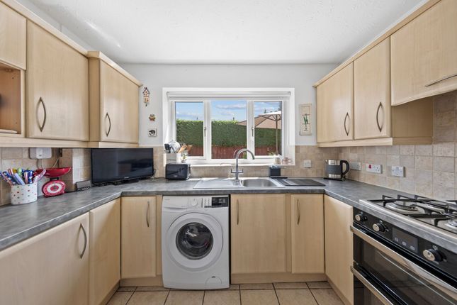 9 Cross Lane South, Warrington photo 4