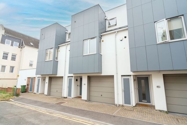 Thumbnail Flat for sale in Witcombe Place, Cheltenham