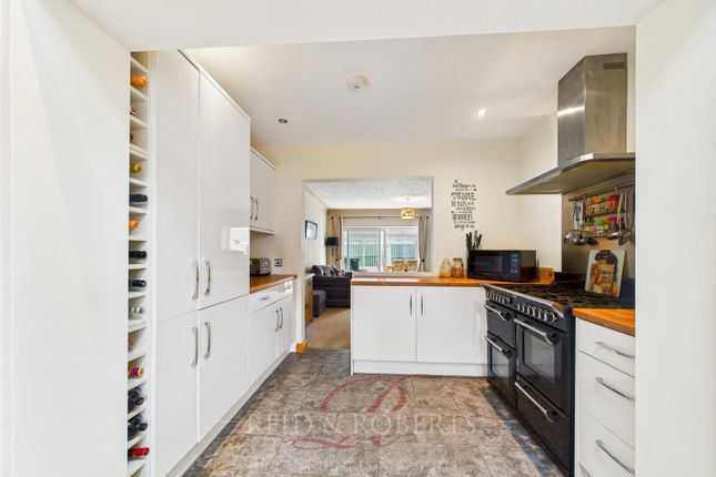 8, Lexham Green Close, Buckley photo 3