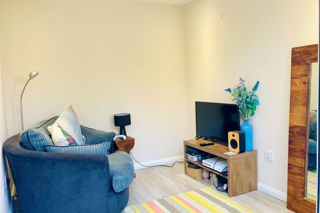 7, Cedar Close, Nottingham photo 4