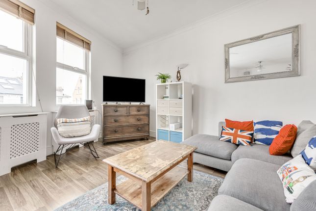 Thumbnail Flat to rent in Lavender Hill, Clapham Junction