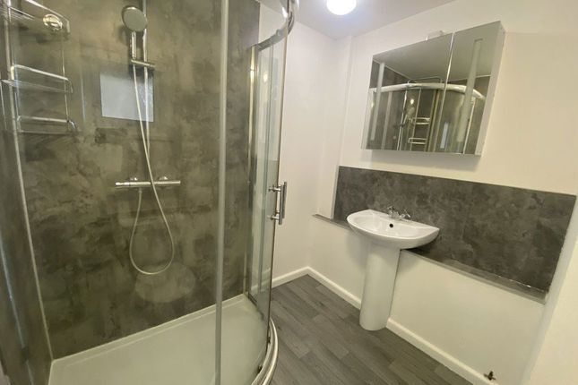 Room 5, 19, Bringhurst, Peterborough photo 4