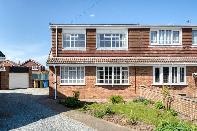 3-bed house on 5, Saffron Garth, Hull, £185,000