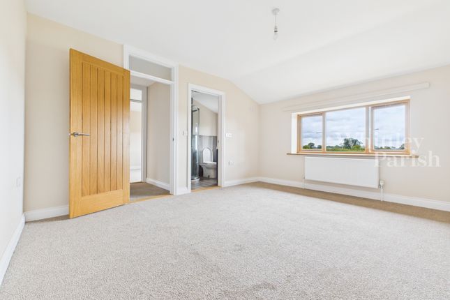 Cam04332G0-Pr0484-Still004