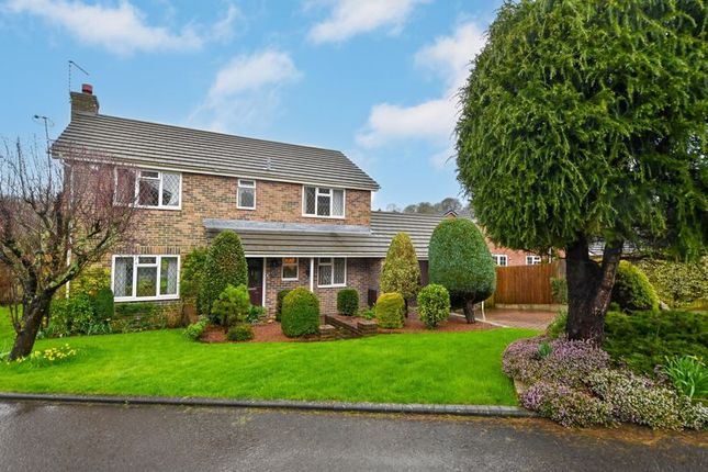 Thumbnail Detached house for sale in Wasdale Close, Horndean, Waterlooville