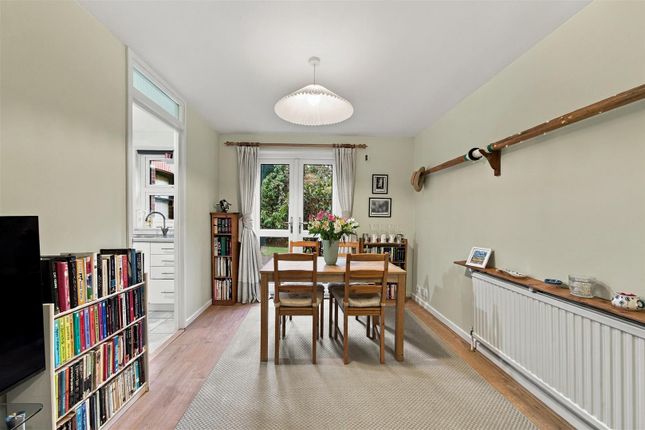 Holley Road, London photo 3
