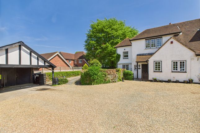 3-bed house on Dunns Glebe, Perry Lane, Princes Risborough, £525,000