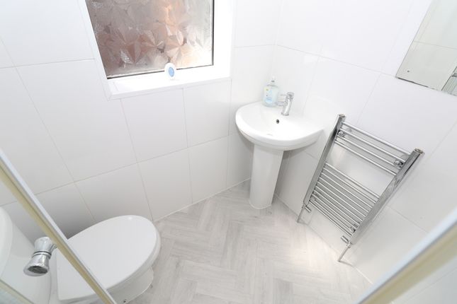 Room 2, 86 Samuel Street, Crewe, Cheshire photo 4