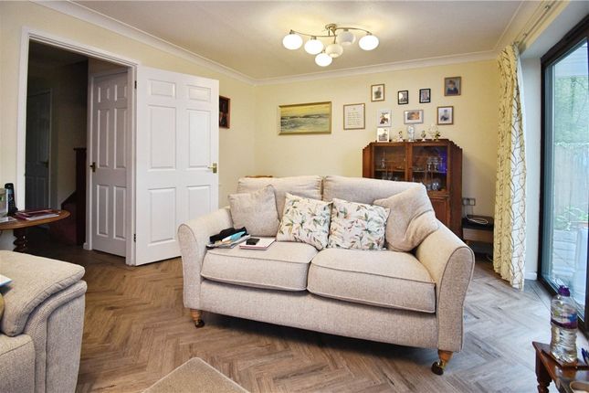 1, Fleming Court, North Baddesley photo 3