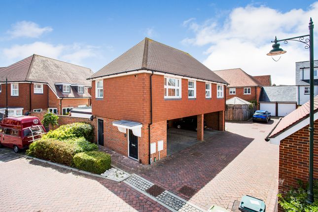 2 bed flat for sale in Clarence Way, Kings Hill, West Malling ME19
