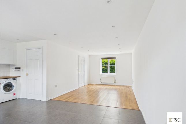 75, Woodpecker Way, Cambridgeshire photo 3