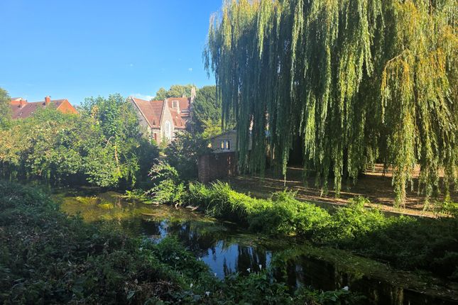 37, The Rope Walk, Canterbury photo 2