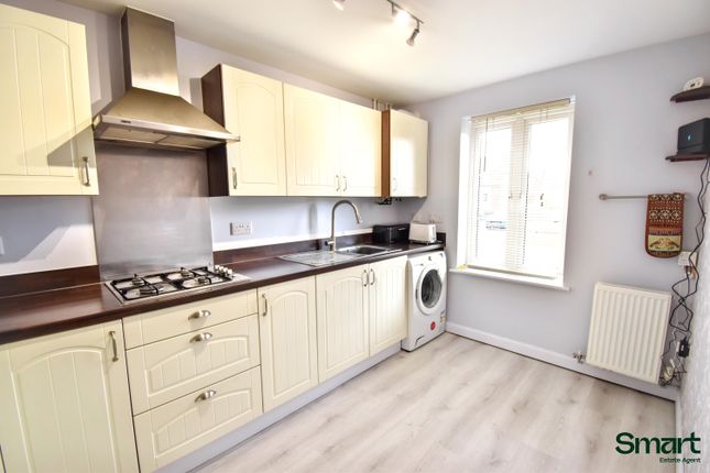 9, Sand Grove, Exeter photo 5